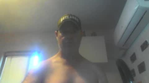 kiwiguy19773 online show from February 2026 02:49:02 AM