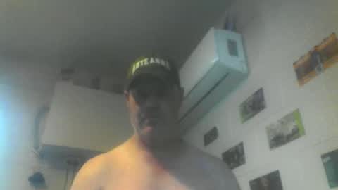 kiwiguy19773 online show from April 2026 03:36:02 AM