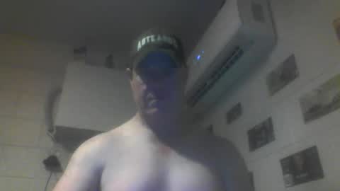 Snapshot of kiwiguy19773 chatting on May 2026 06:54:02 AM kiwiguy19773 online show from May 2026 06:54:02 AM