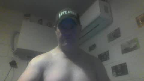 Snapshot of kiwiguy19773 chatting on June 2026 07:00:01 AM kiwiguy19773 online show from June 2026 07:00:01 AM