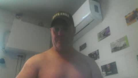 Snapshot of kiwiguy19773 chatting on June 2026 12:44:02 AM kiwiguy19773 online show from June 2026 12:44:02 AM