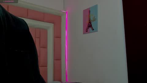 Snapshot of klaret_toy chatting on December 2025 10:17:02 PM Klaret online show from December 2025 10:17:02 PM