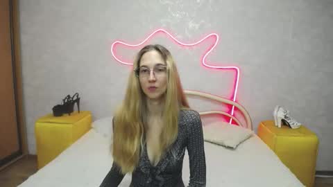 Klary online show from September 2025 05:12:01 AM