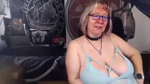 Michelle online show from October 2025 06:24:02 AM