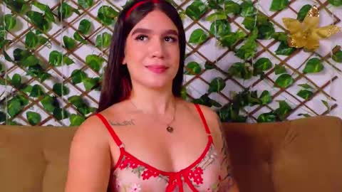 Snapshot of kloe_bella chatting on November 2025 01:43:01 PM kloe_bella online show from November 2025 01:43:01 PM