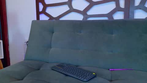 Snapshot of kloe_bella chatting on December 2025 02:04:02 PM kloe_bella online show from December 2025 02:04:02 PM