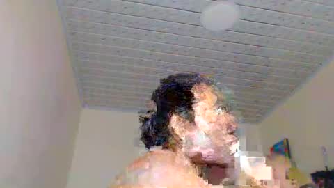 Kloe online show from November 2025 08:09:01 PM