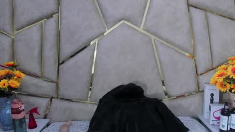 kloe online show from March 2025 04:10:01 AM