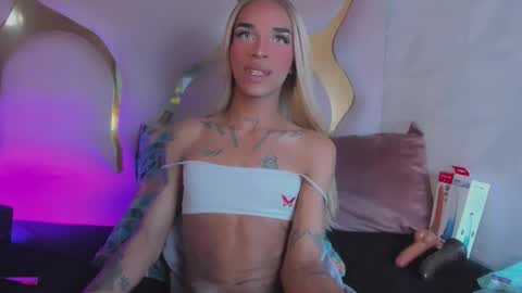 Kloe online show from April 2026 08:09:02 PM