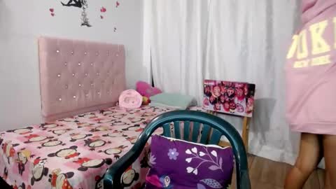 Snapshot of kloy_sech chatting on November 2025 09:34:01 AM Valen online show from November 2025 09:34:01 AM