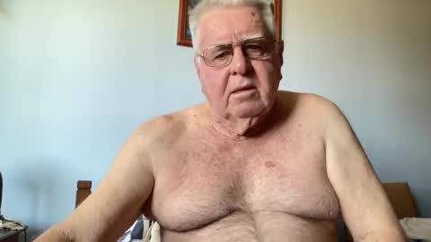 Aussiedude online show from October 2025 03:38:01 AM