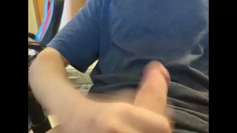 kniloc online show from February 2025 07:30:01 PM