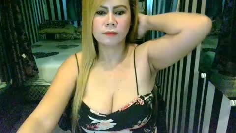 Knows Everything online show from November 2025 11:58:01 PM