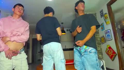 Snapshot of kobayaske chatting on March 2025 12:44:01 AM kobayaske online show from March 2025 12:44:01 AM