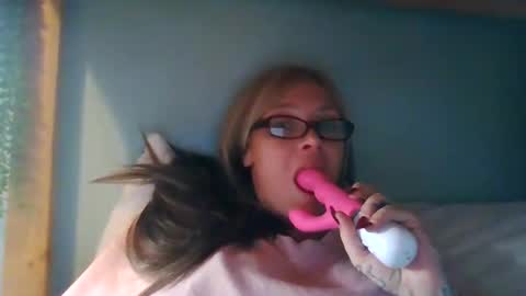 kochamciemichelle online show from April 2026 08:57:01 PM