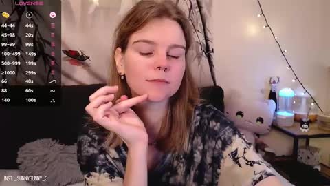 Snapshot of komorebbi chatting on December 2024 10:36:01 PM Marta online show from December 2024 10:36:01 PM