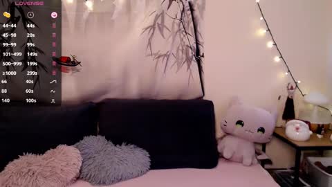 Snapshot of komorebbi chatting on January 2025 08:35:01 AM Marta online show from January 2025 08:35:01 AM