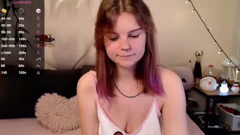 Snapshot of komorebbi chatting on January 2025 08:32:02 PM Marta online show from January 2025 08:32:02 PM