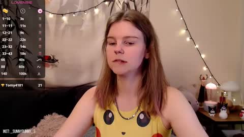 Snapshot of komorebbi chatting on January 2025 10:02:01 PM Marta online show from January 2025 10:02:01 PM