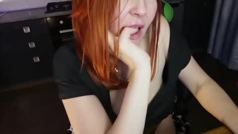 Snapshot of konfetochka77 chatting on February 2025 05:39:02 PM SexyCandyXXX online show from February 2025 05:39:02 PM