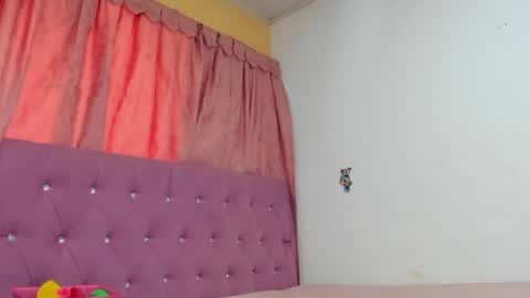 konie Diaz online show from November 2025 02:28:02 PM