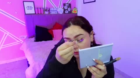 camila online show from April 2026 05:02:02 AM