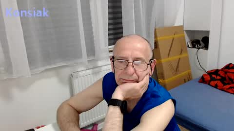 Snapshot of konsiak chatting on May 2026 06:49:02 PM Komsiak online show from May 2026 06:49:02 PM