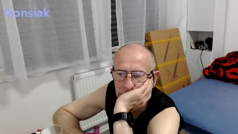 Snapshot of konsiak chatting on June 2026 06:46:02 PM Komsiak online show from June 2026 06:46:02 PM