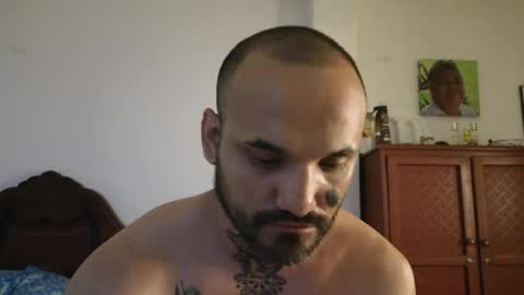 Snapshot of kopular chatting on May 2026 12:30:02 AM Diego y Edgar online show from May 2026 12:30:02 AM