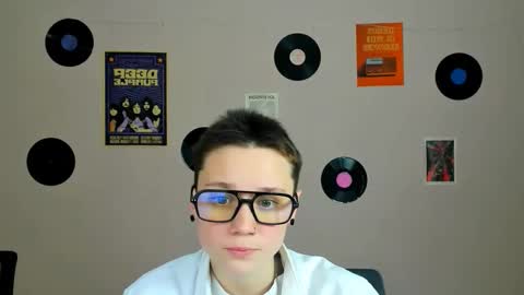 Snapshot of kora_cosmo chatting on February 2026 09:47:01 AM shy Kora online show from February 2026 09:47:01 AM