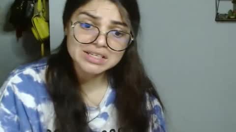 Snapshot of koranikky08 chatting on January 2025 01:32:01 AM Karoll online show from January 2025 01:32:01 AM