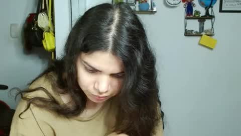 Snapshot of koranikky08 chatting on January 2025 01:50:01 AM Karoll online show from January 2025 01:50:01 AM