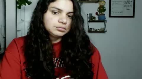 Karoll online show from November 2025 01:38:01 AM