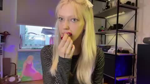 Snapshot of kortneyhiedeman chatting on July 2026 06:45:01 PM Ariela online show from July 2026 06:45:01 PM