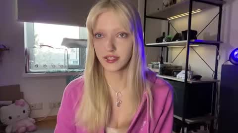 Snapshot of kortneyhiedeman chatting on August 2026 06:22:01 PM Ariela online show from August 2026 06:22:01 PM