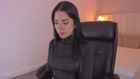 K O S M I C online show from February 2025 12:29:01 PM