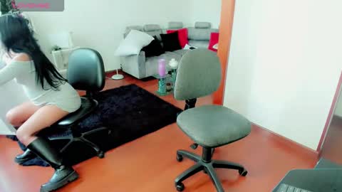 Snapshot of kourtney_15 chatting on January 2026 10:35:02 PM kourtney_15 online show from January 2026 10:35:02 PM