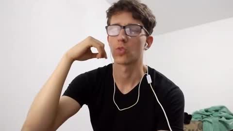 Snapshot of kpo10 chatting on February 2025 07:31:01 AM Facu online show from February 2025 07:31:01 AM