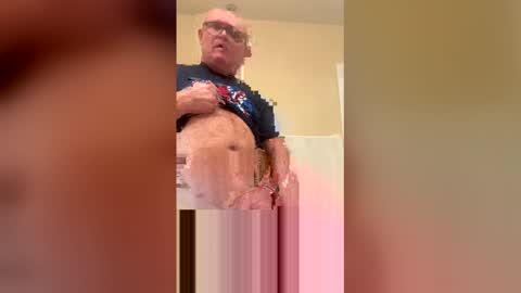 Snapshot of kraigwkistler chatting on December 2025 09:10:02 PM kraigwkistler online show from December 2025 09:10:02 PM