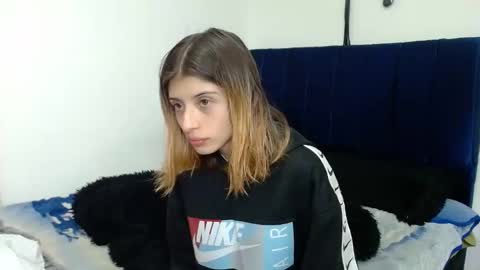 kratos_and_afrodita online show from November 2025 07:23:02 PM