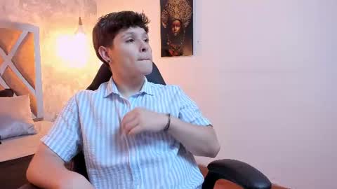Snapshot of kraven_lust chatting on June 2026 03:08:02 AM Kraven online show from June 2026 03:08:02 AM