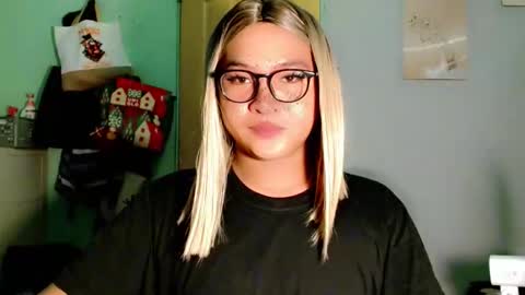 krezikeed online show from April 2026 04:34:01 AM