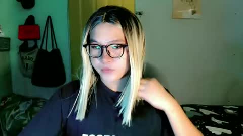 krezikeed online show from April 2026 09:59:01 AM