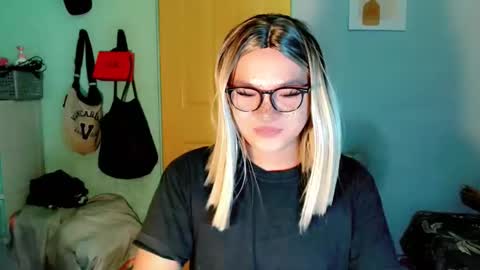 krezikeed online show from April 2026 05:43:02 AM