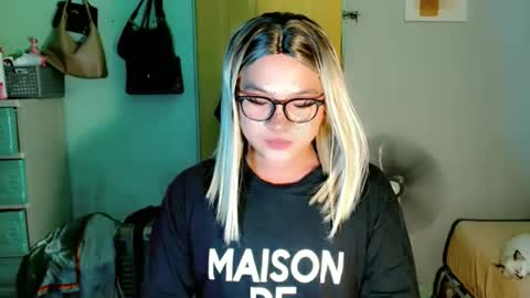 krezikeed online show from April 2026 10:39:01 AM