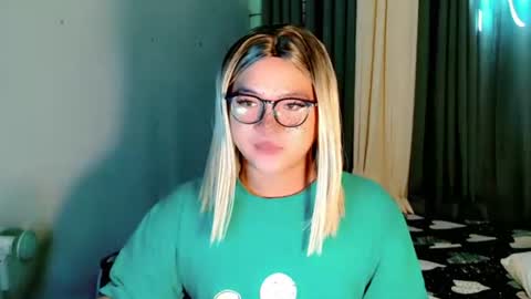 Snapshot of krezikeed chatting on May 2026 01:33:02 AM krezikeed online show from May 2026 01:33:02 AM