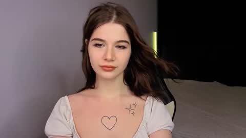 Snapshot of krispy_girl_star chatting on November 2025 09:37:01 AM krispy_girl_star online show from November 2025 09:37:01 AM