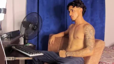 Snapshot of kriss_edwards chatting on October 2025 12:53:02 AM Kriss online show from October 2025 12:53:02 AM