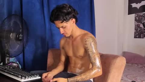 Snapshot of kriss_edwards chatting on October 2025 12:42:01 AM Kriss online show from October 2025 12:42:01 AM