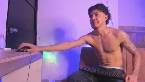 Snapshot of kriss_edwards chatting on October 2025 06:18:01 PM Kriss online show from October 2025 06:18:01 PM